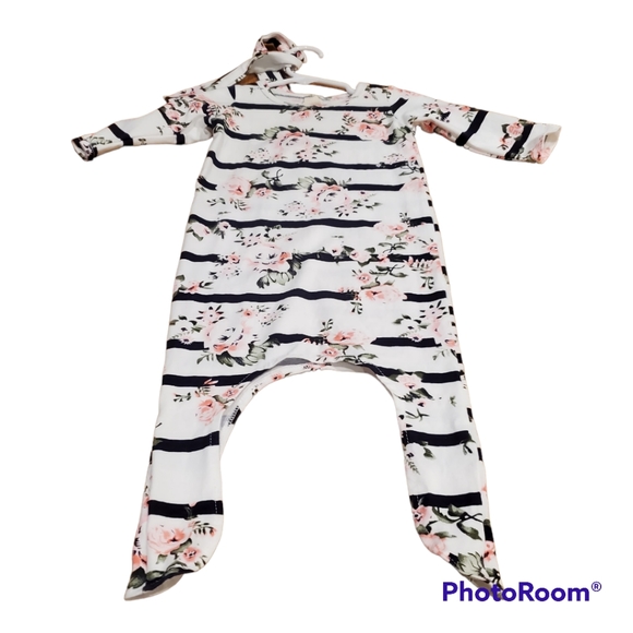 Newborn Onesies with tie at the bottom & Matching Hair ribbon. NWOT - Picture 2 of 15